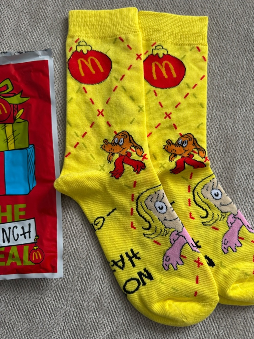 2025 McDONALD'S Grinch Socks Limited Edition Christmas Adult Happy Meal YELLOW